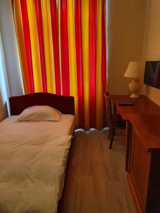 Hotel-Events Adlerpalast Rüsselsheim Extérieur photo