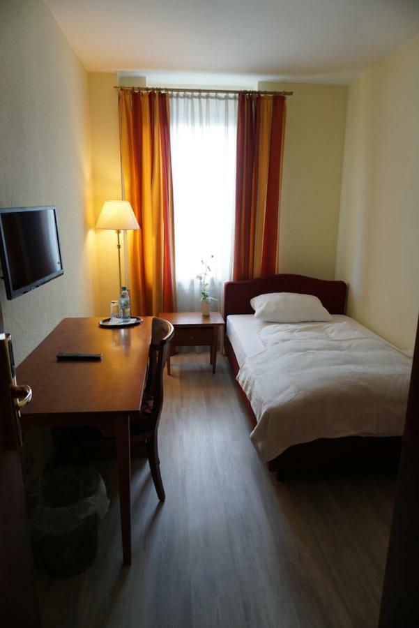Hotel-Events Adlerpalast Rüsselsheim Extérieur photo