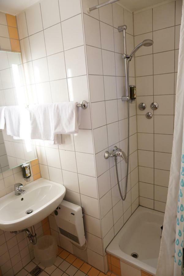 Hotel-Events Adlerpalast Rüsselsheim Extérieur photo